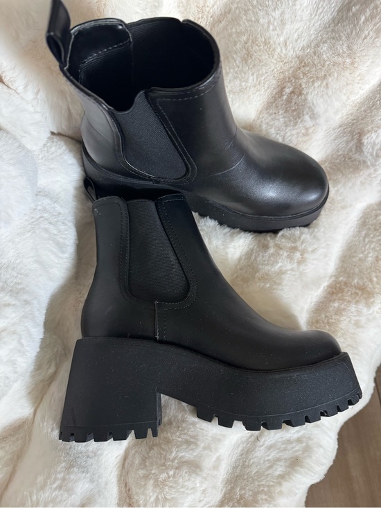 Soda Shoes - Soda Black Chunky Chelsea Platform Boots